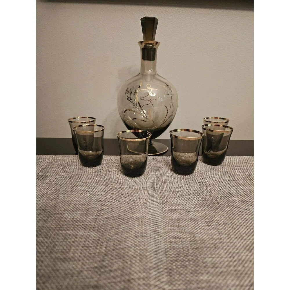 Vintage Art Glass Decanter And 6 Glasses